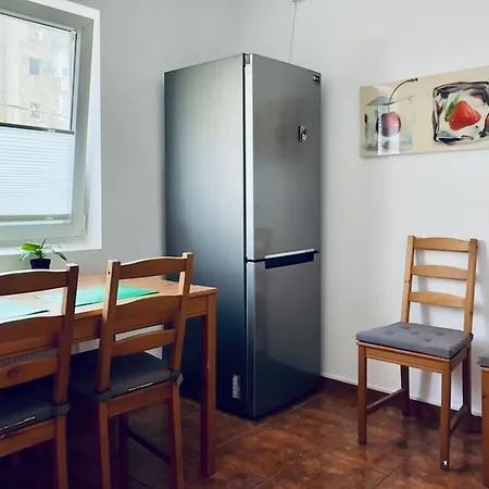 Modern With Reserved Parking Apartment